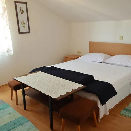 Maja Apartment *